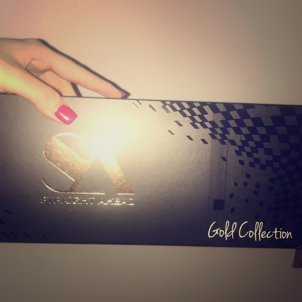 Gold Collection Straight Ahead Straightener.